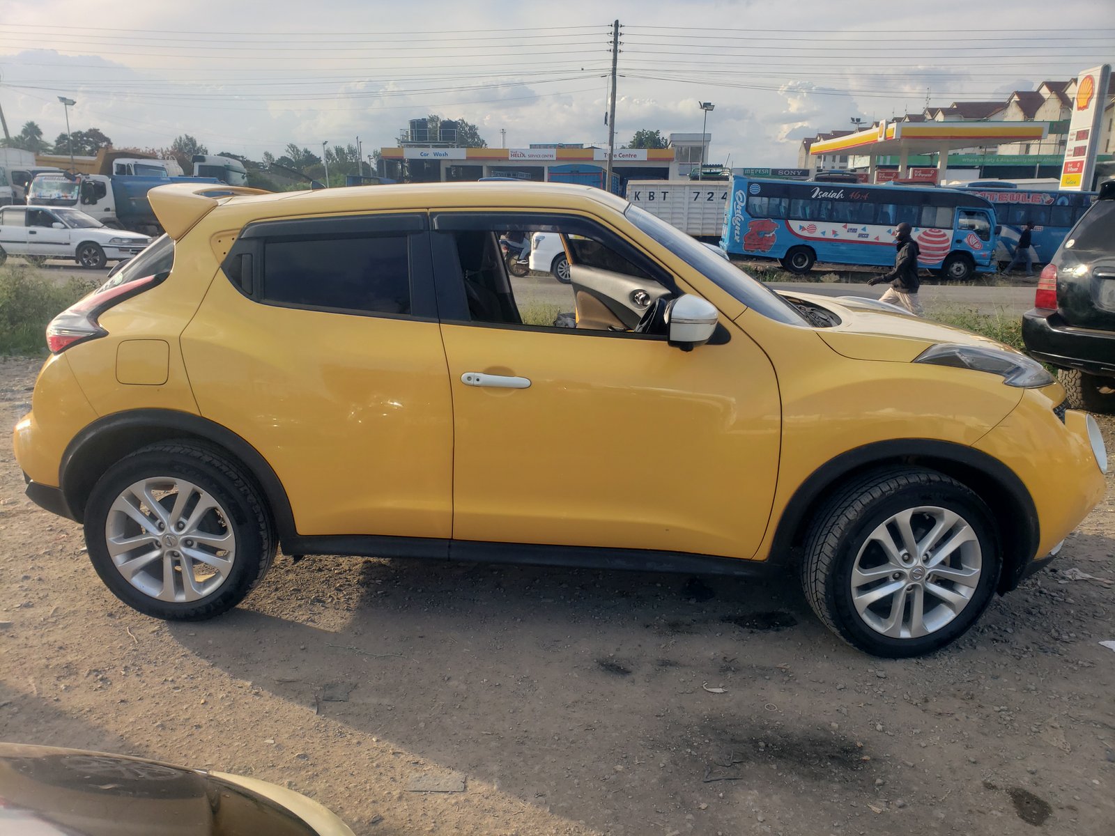 Nissan Juke image 1