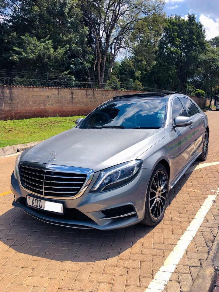 Mercedes S 400 Hybrid image 1