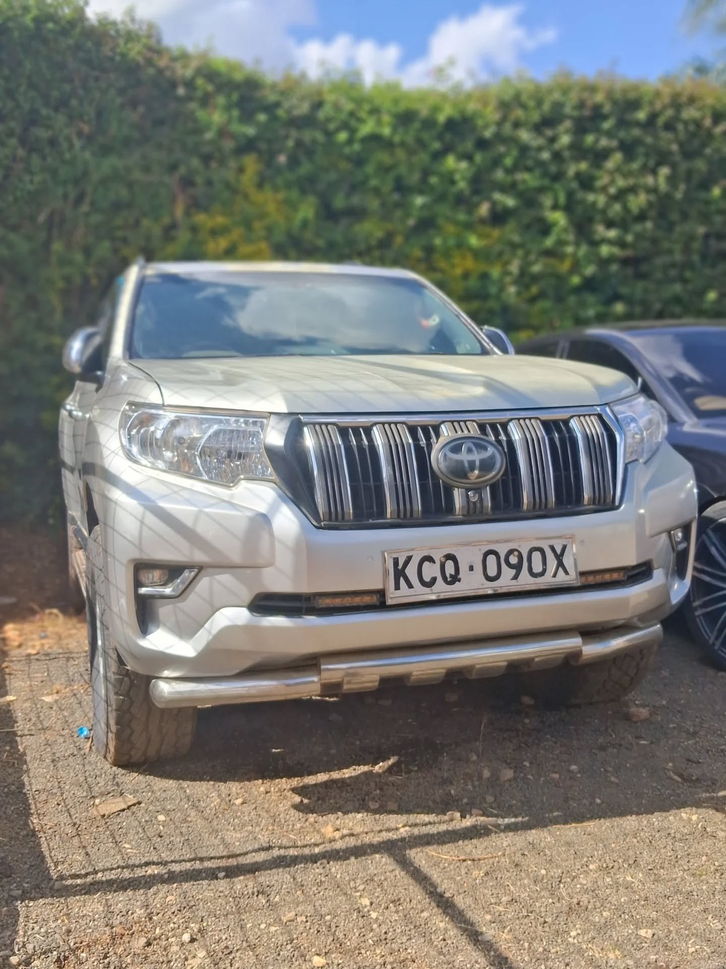 Toyota Prado image 2