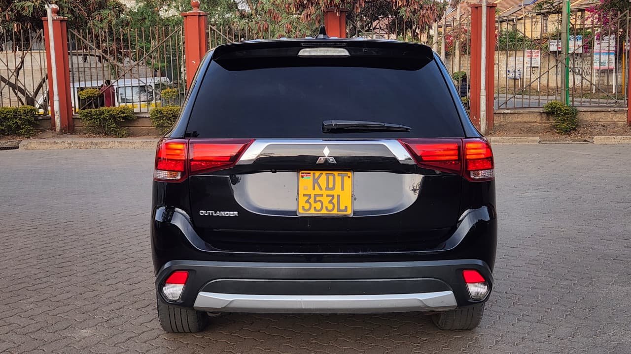 2018 mitsubishi Outlander photo 7