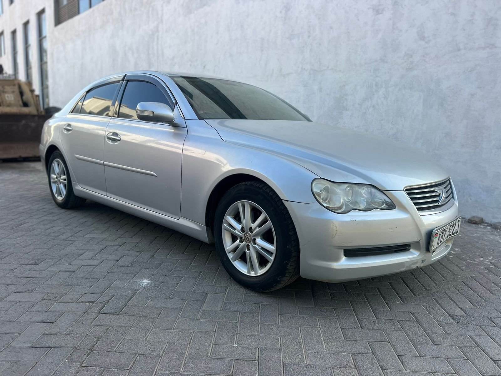 Toyota Mark X image 3