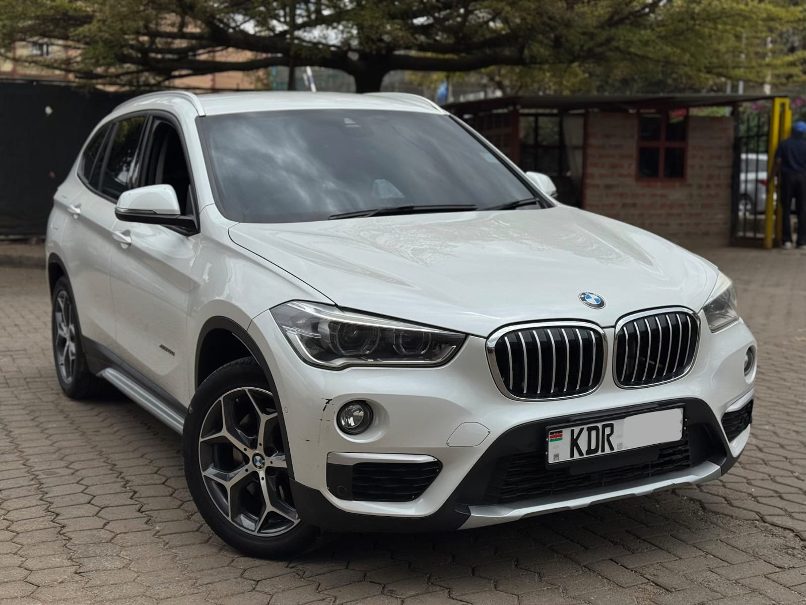 Bmw X1 image 1