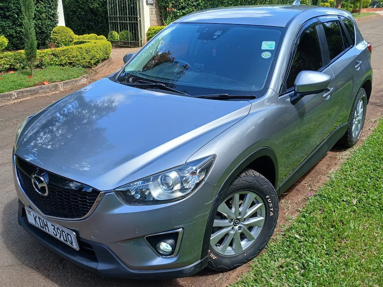 Mazda CX-5 image 1