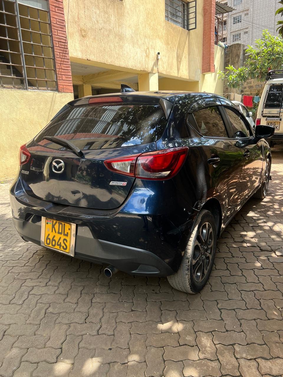 Mazda Demio image 3