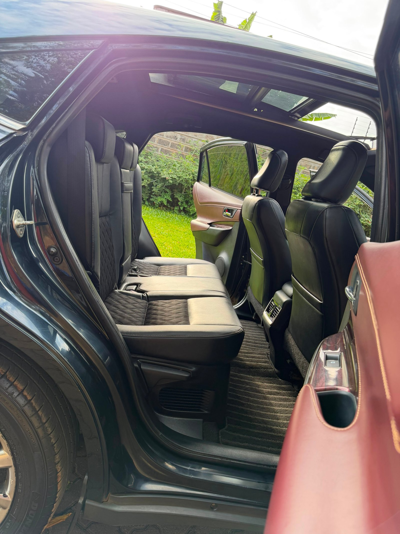 Toyota Harrier image 7
