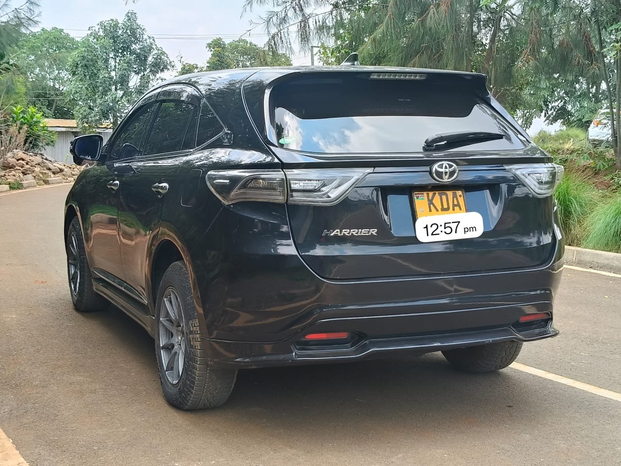 Toyota Harrier image 4