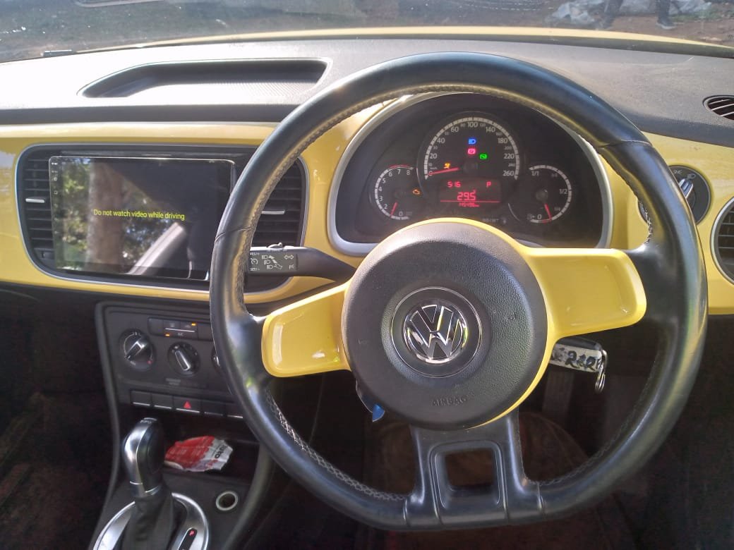 2014 volkswagen Beetle photo 4