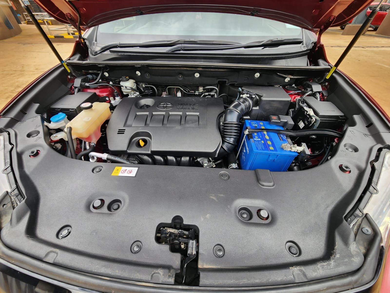 Toyota Harrier image 8