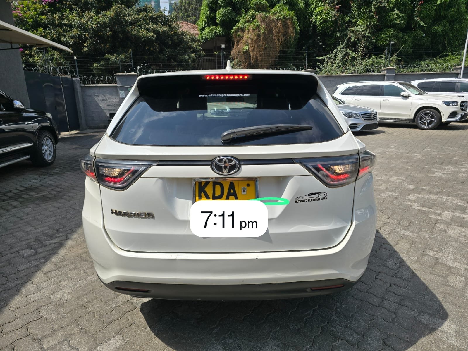 Toyota Harrier image 4