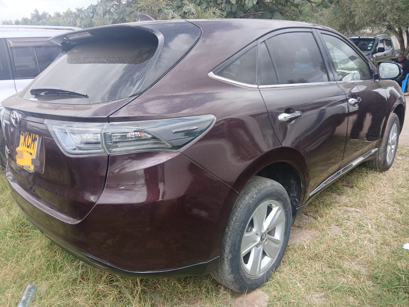 Toyota Harrier image 2