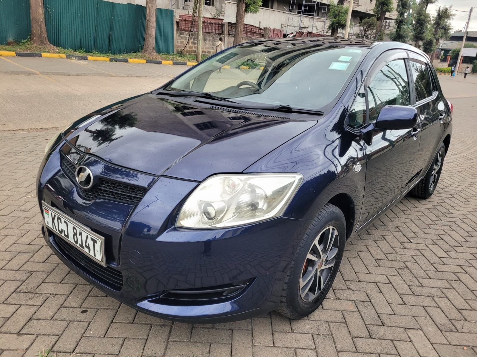 Toyota Auris image 1