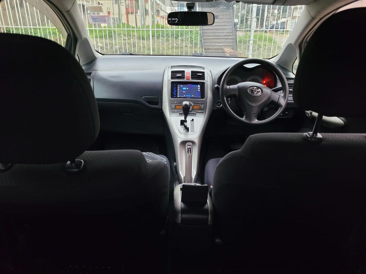 Toyota Auris image 8