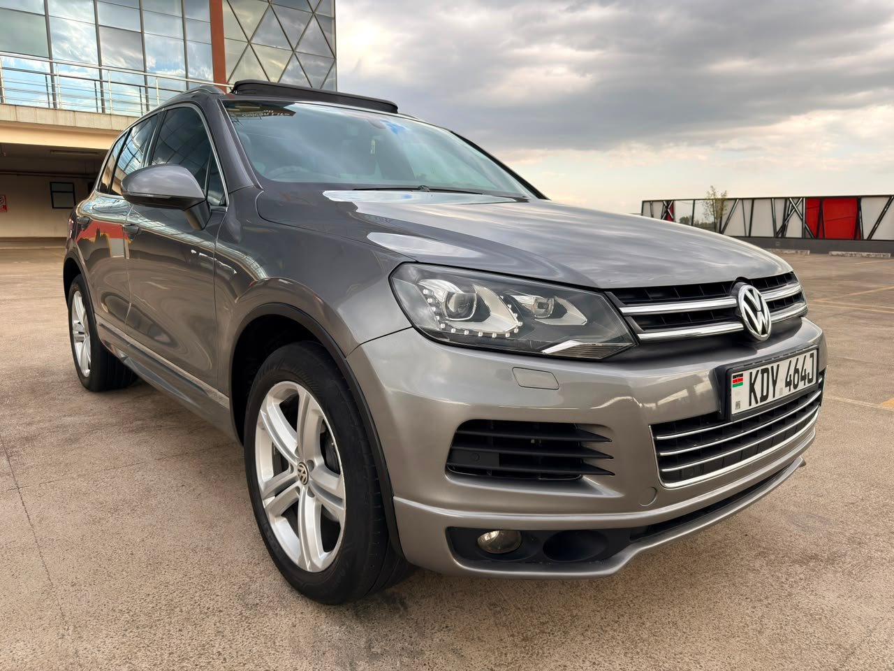 2014 volkswagen Touareg photo 9