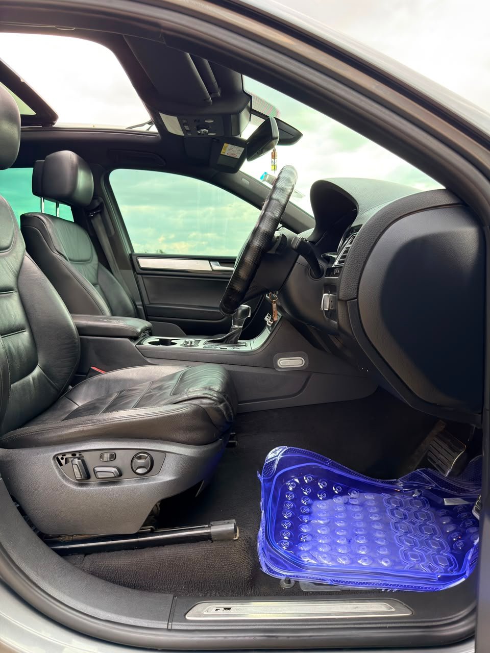 2014 volkswagen Touareg photo 11