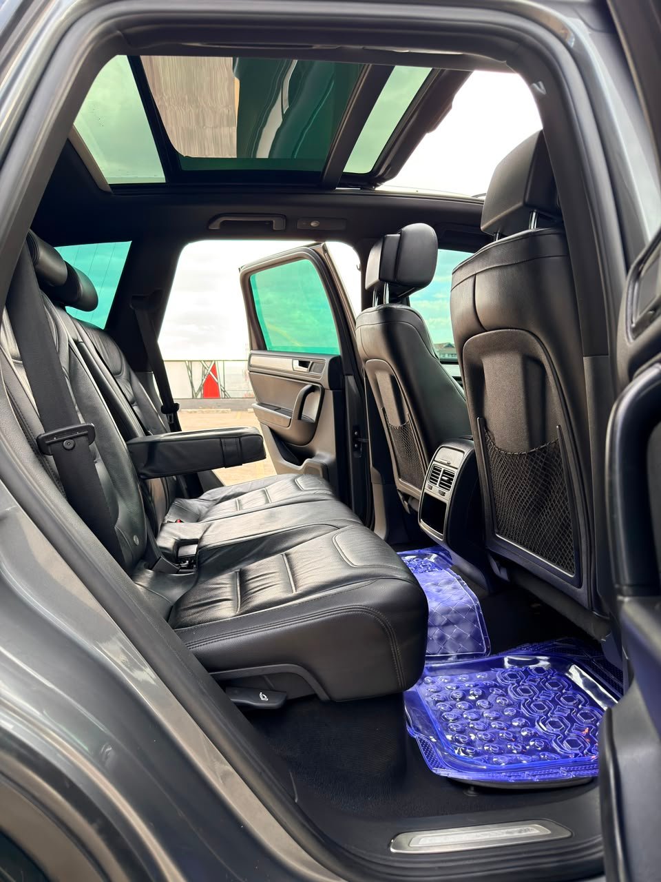 2014 volkswagen Touareg photo 6