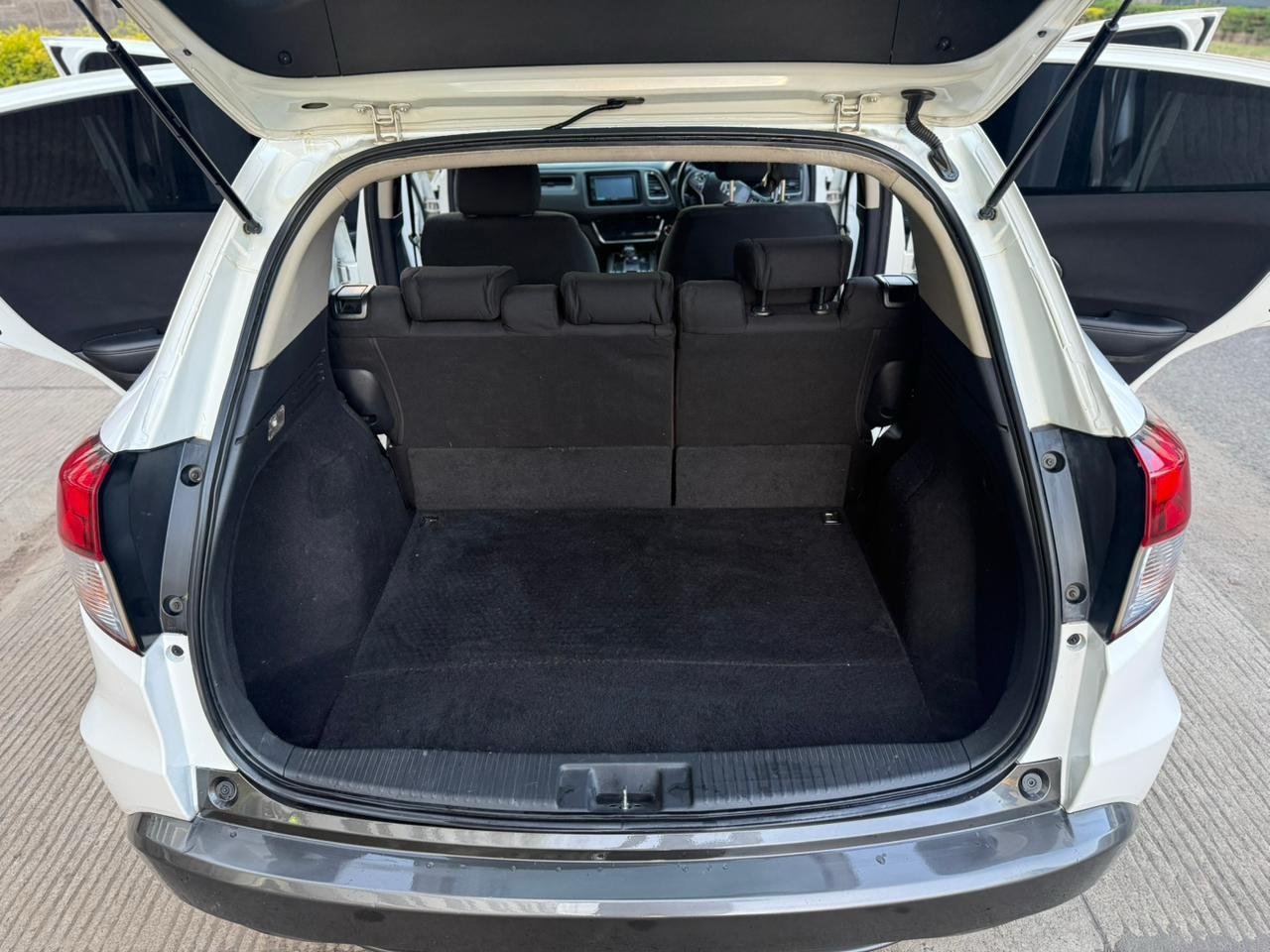 Honda Vezel image 11